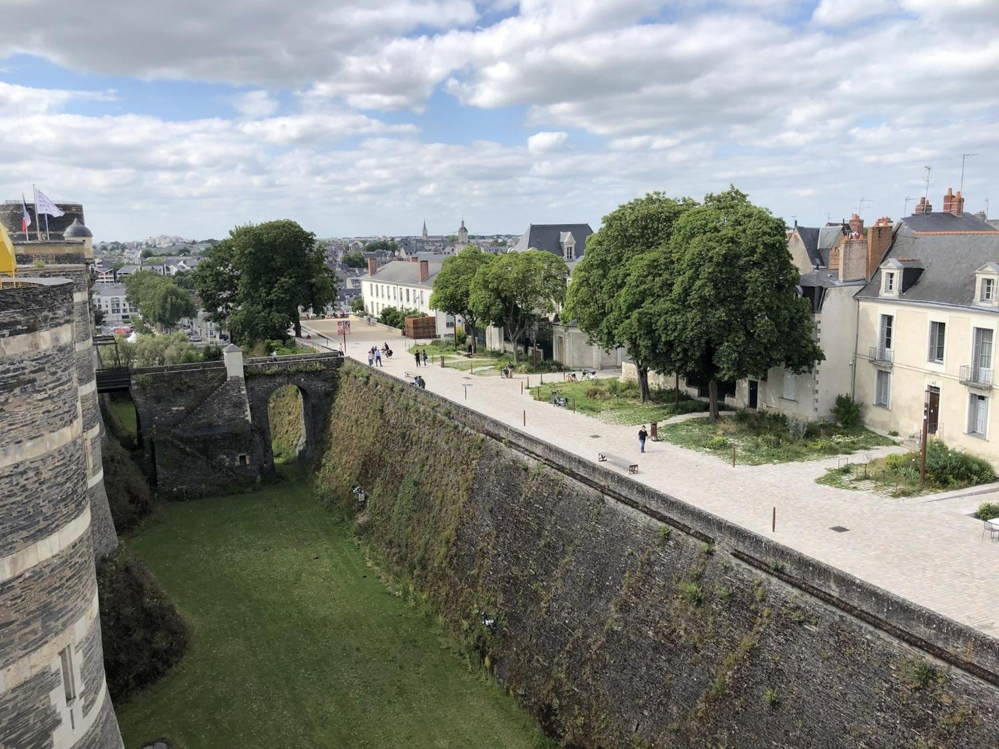 Maison Bout Du Monde Angers Hyper Centre Экстерьер фото